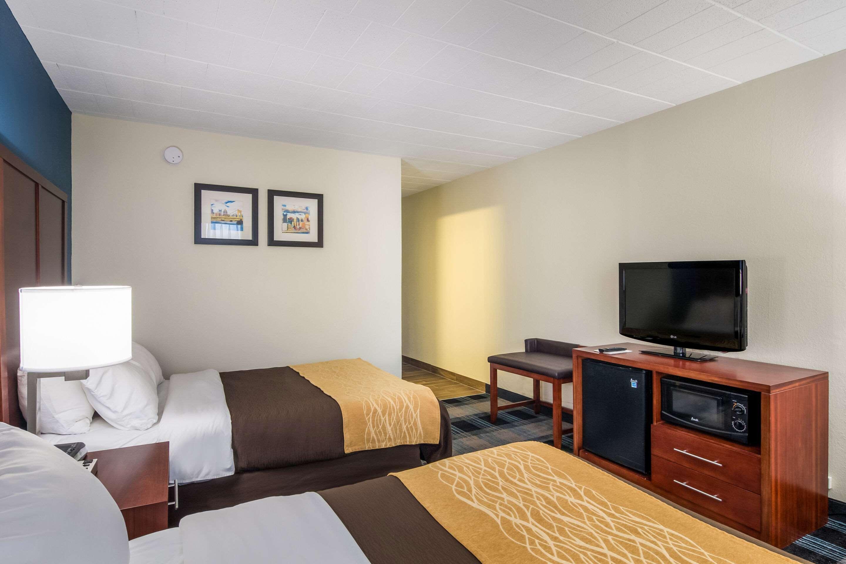 Mainstay Suites Verona Екстер'єр фото