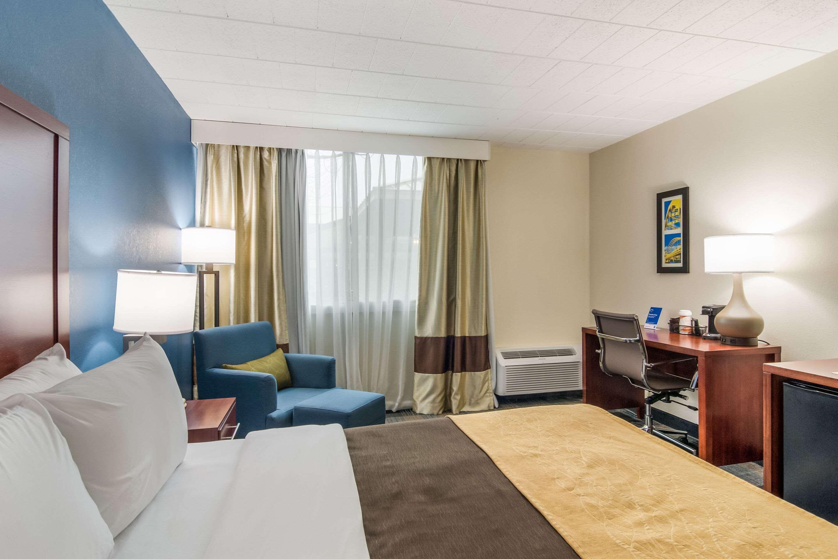 Mainstay Suites Verona Екстер'єр фото