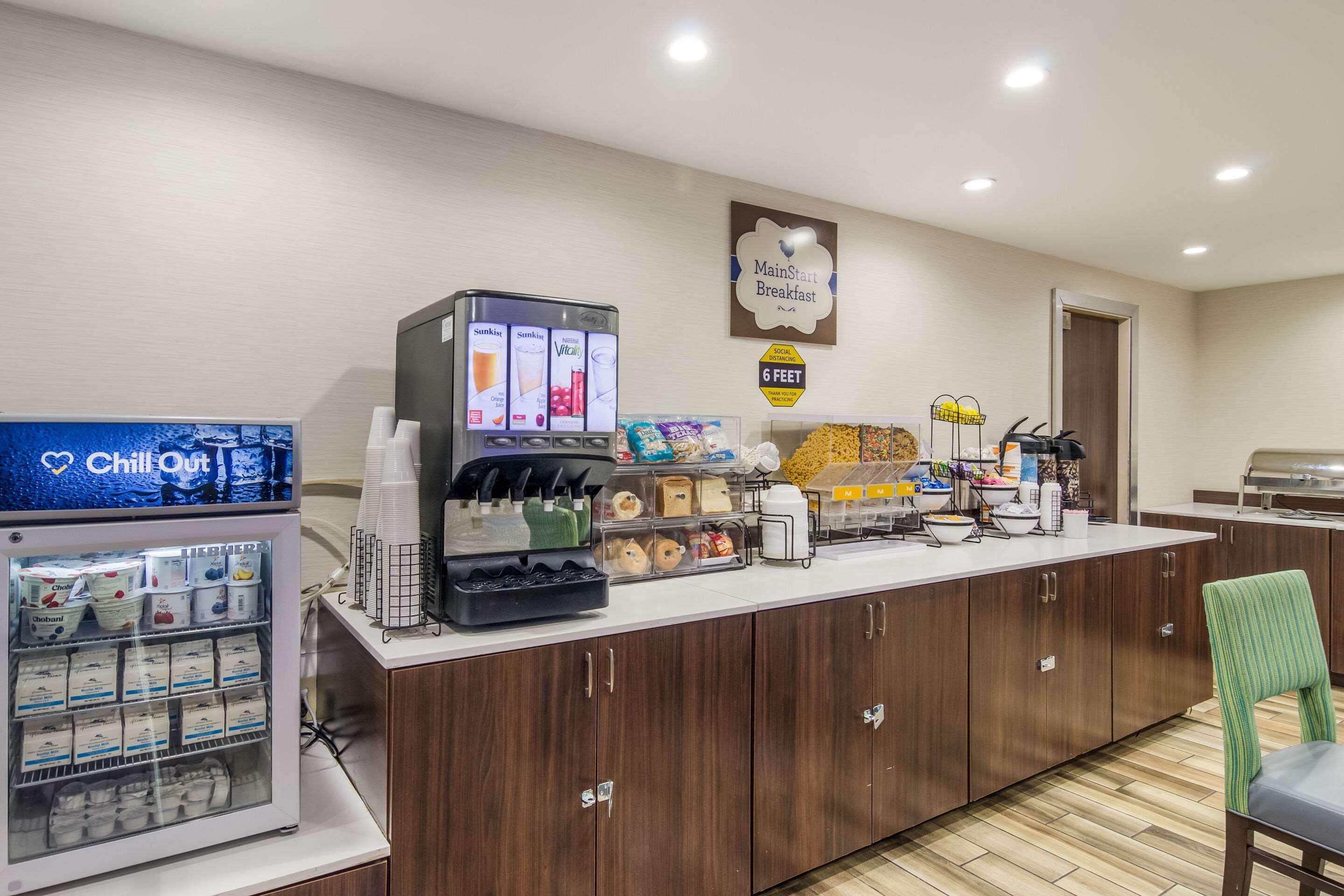 Mainstay Suites Verona Екстер'єр фото