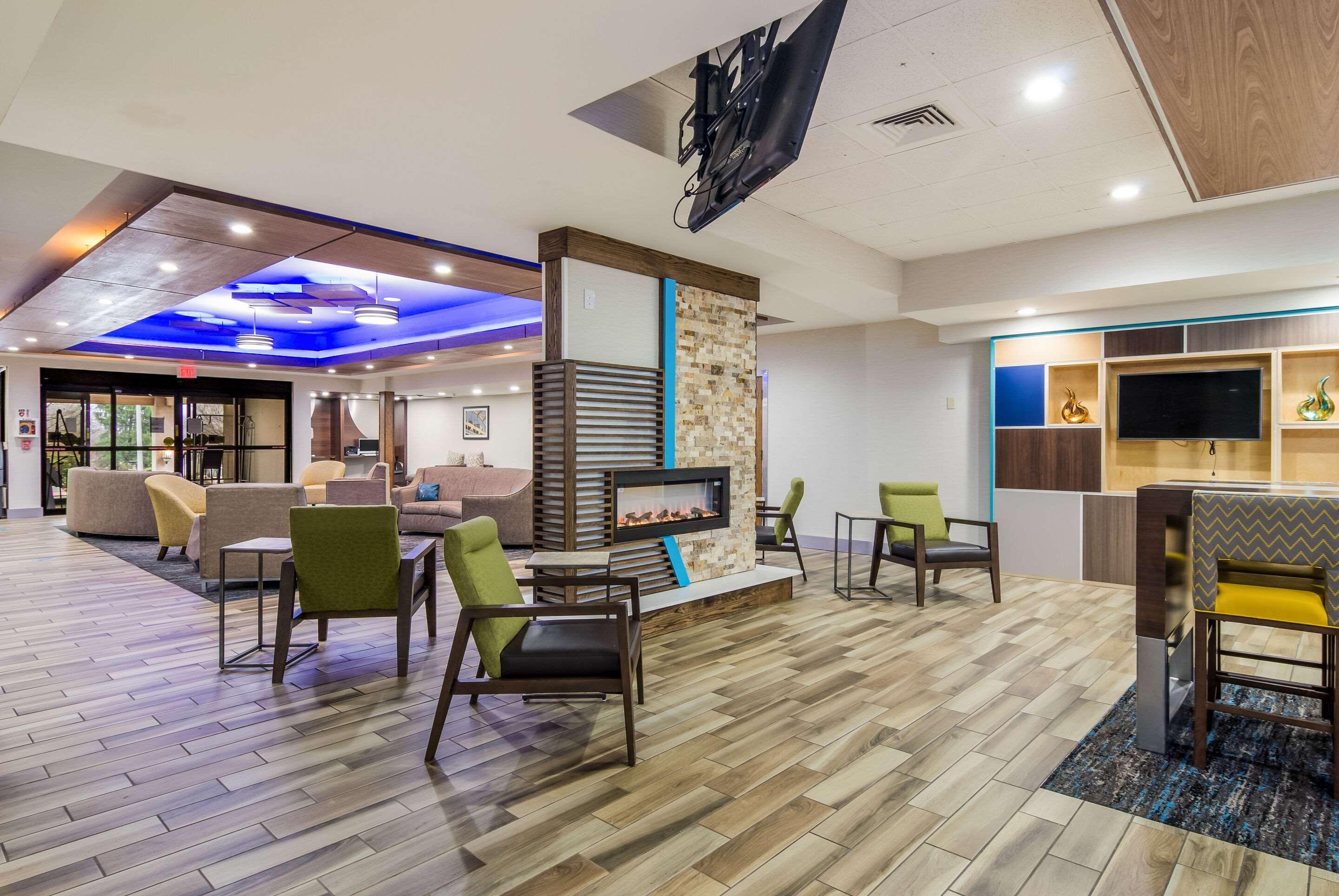 Mainstay Suites Verona Екстер'єр фото