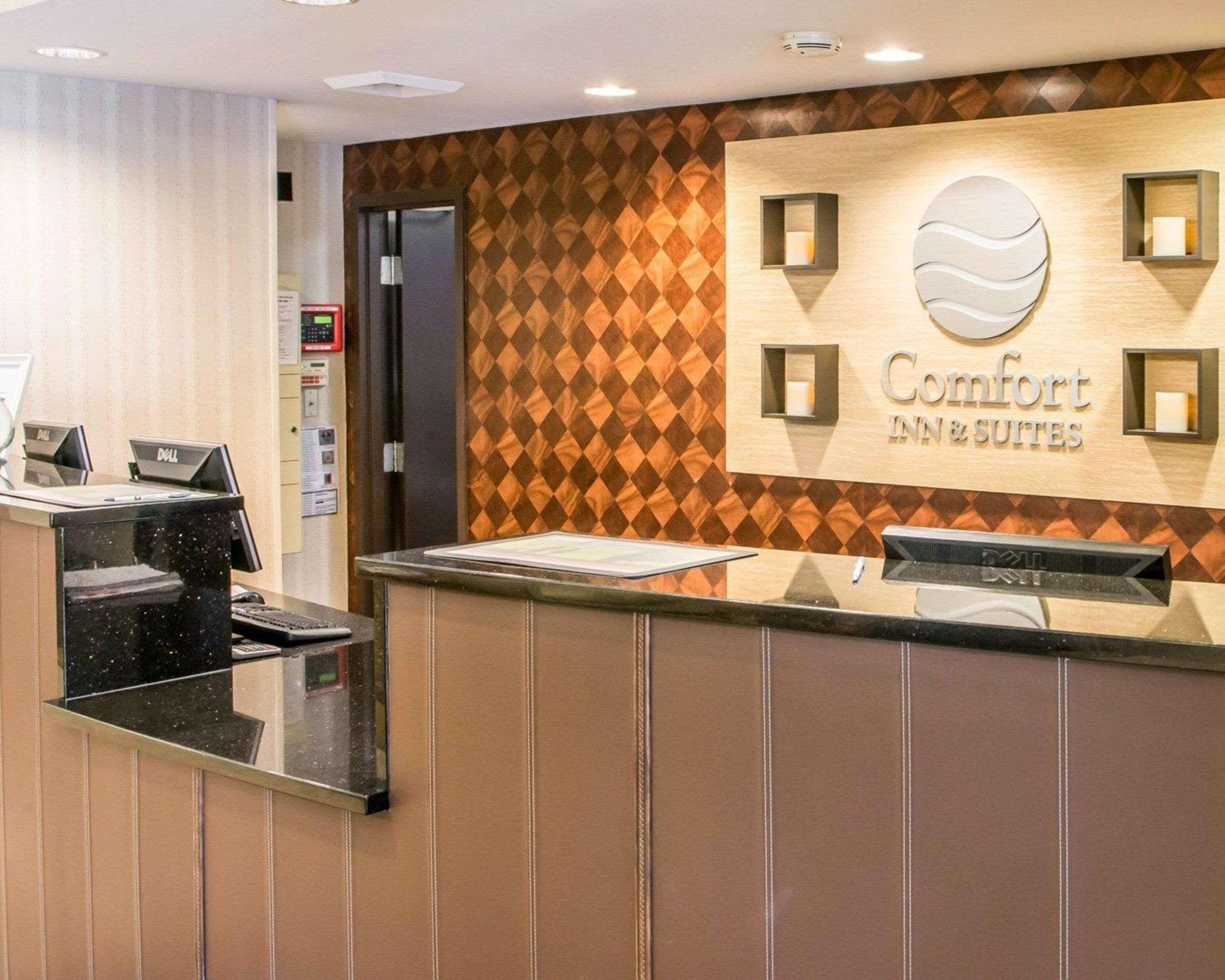 Mainstay Suites Verona Екстер'єр фото