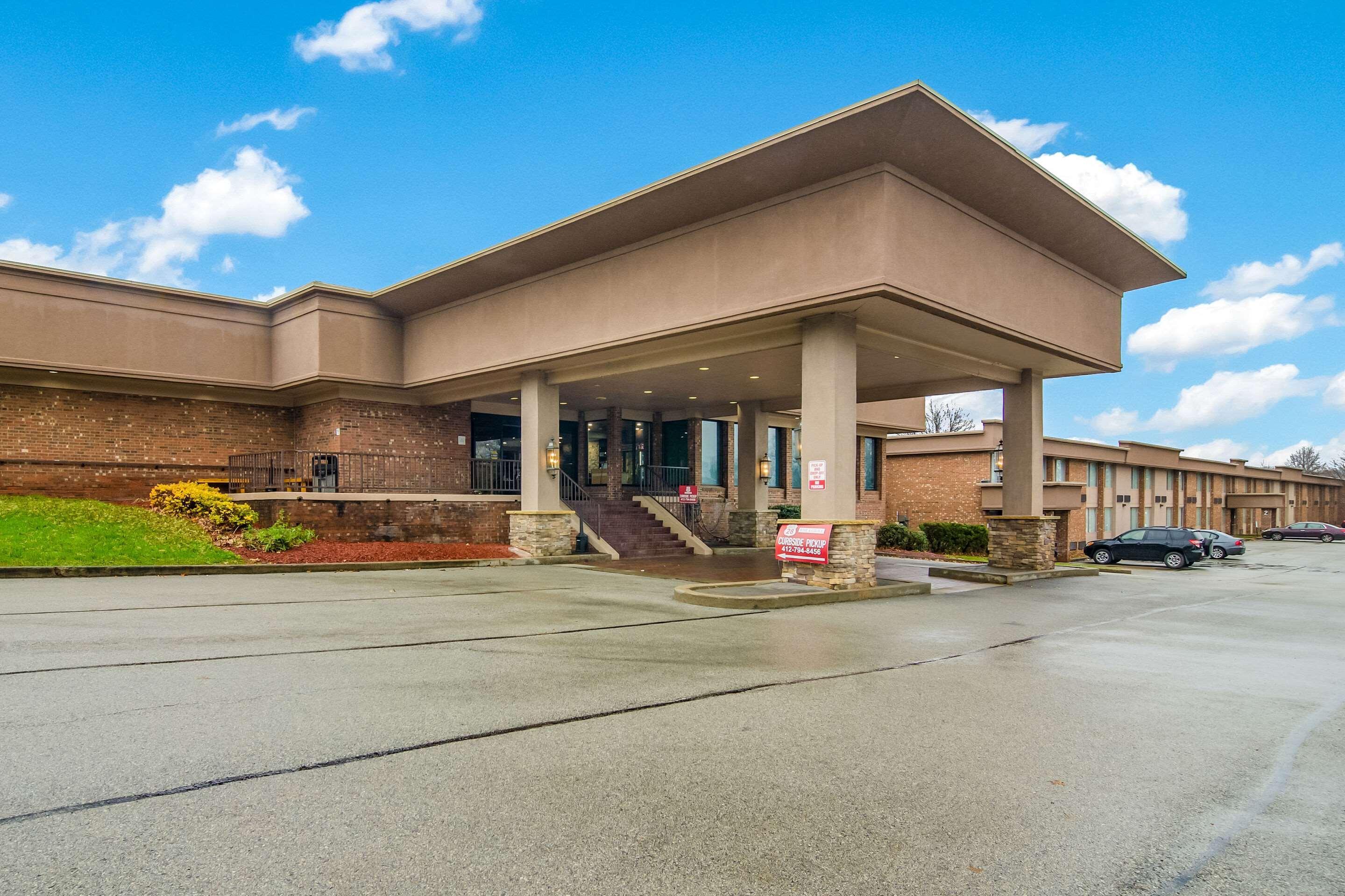 Mainstay Suites Verona Екстер'єр фото