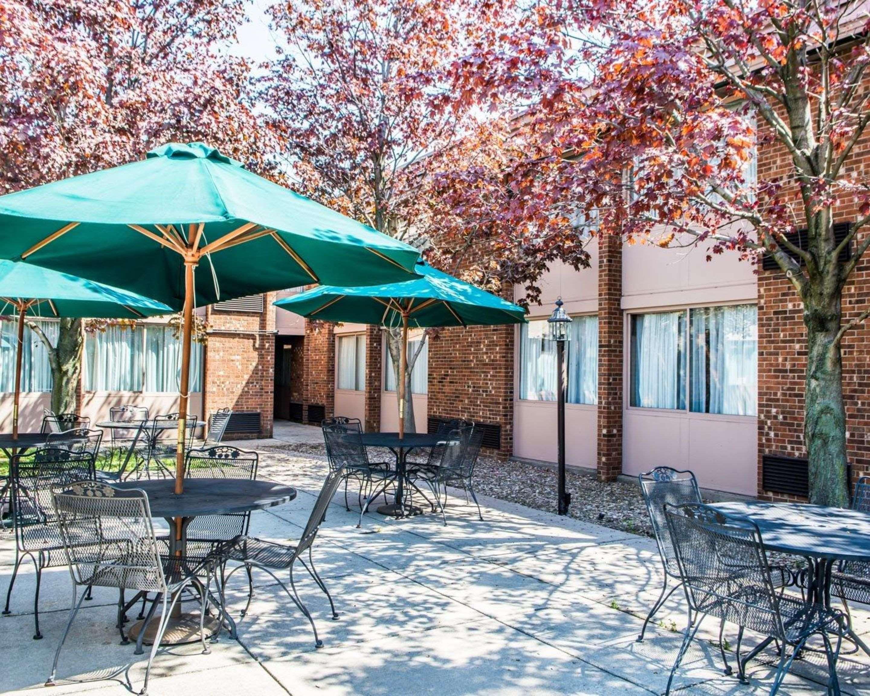Mainstay Suites Verona Екстер'єр фото