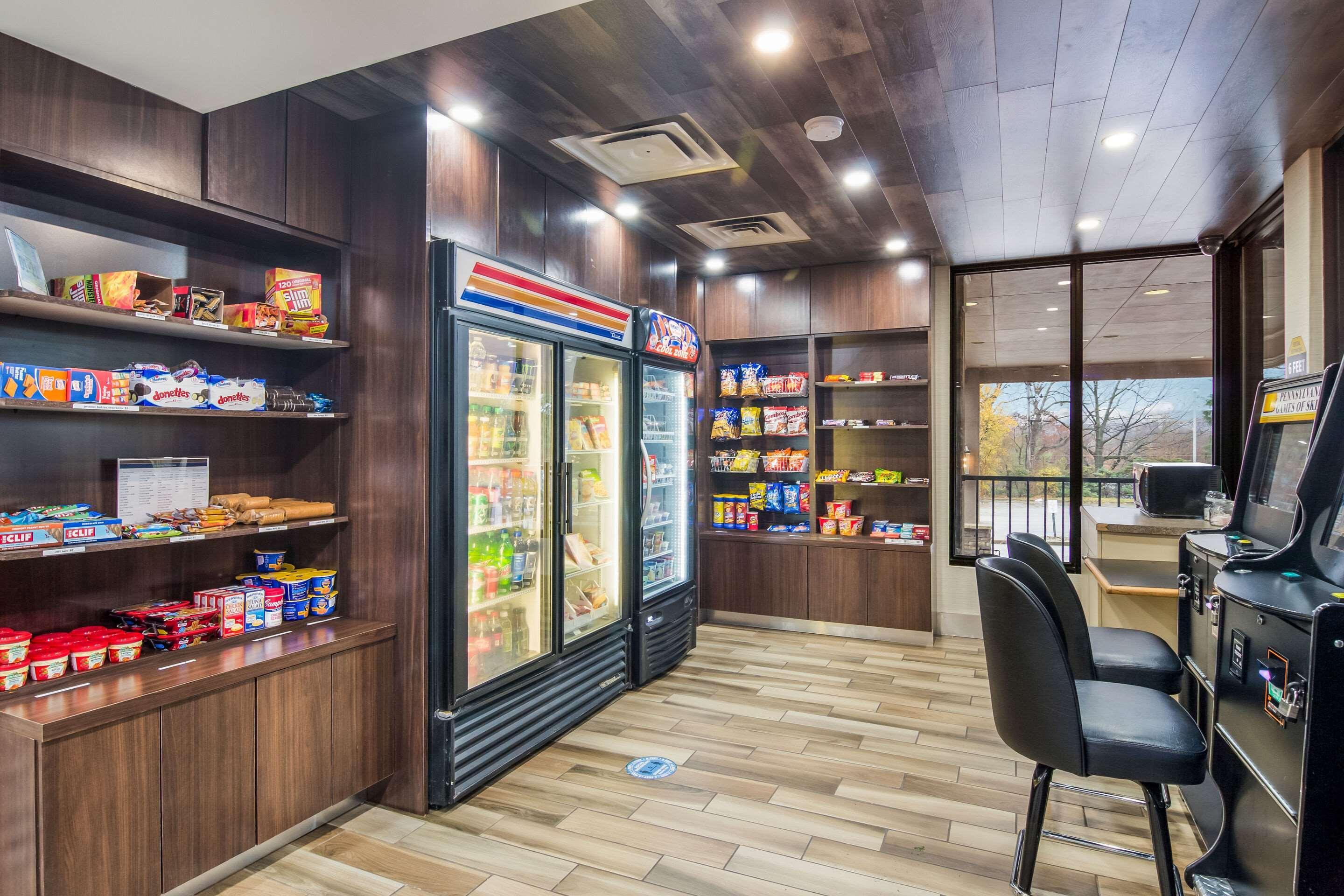 Mainstay Suites Verona Екстер'єр фото